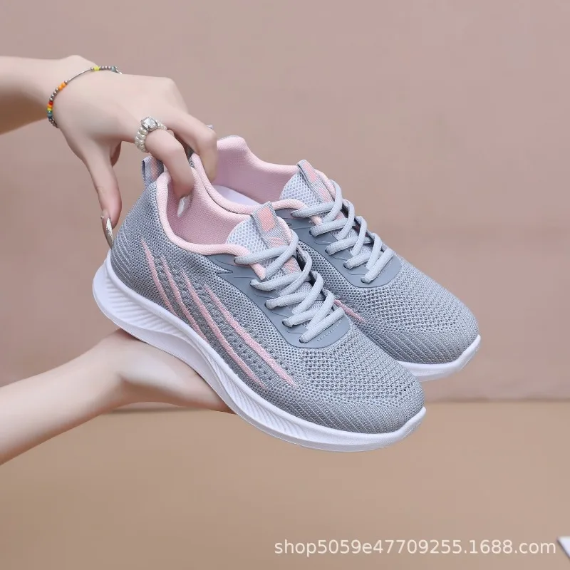 Sepatu Lari Ringan Wanita Musim Panas Bersirkulasi Bertali Latihan Jalan Kaki Gym Sol Empuk Anti Selip Kasual Penghilang Kelelahan
