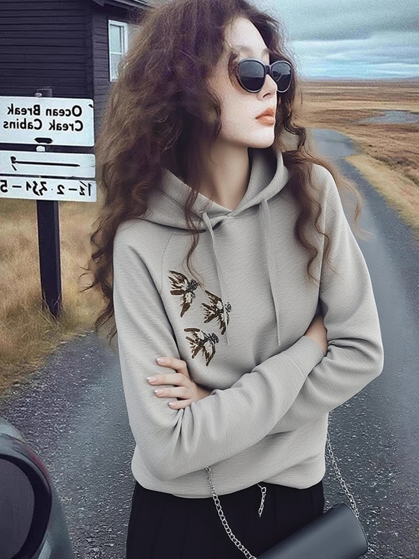 

Loose Long Sleeve Hoodie Embroidered Design Spring 2026 Women's Casual Comfortable Base Layer Shirt Drawstring Hat Top