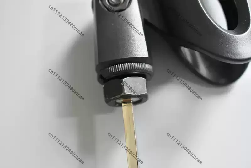 Saxophone Microphone Holder Clip Universal 2‑Size Chuck Bracket Wind Instrument Pick‑up Mount Spare Accessory