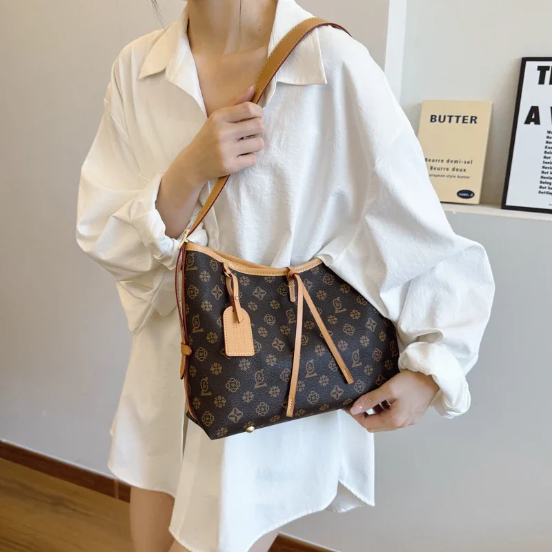 Luxury Women's Leather Handbag Elegant Crossbody Designer Shoulder Bag Classic Tote For Commuter And Daily Style