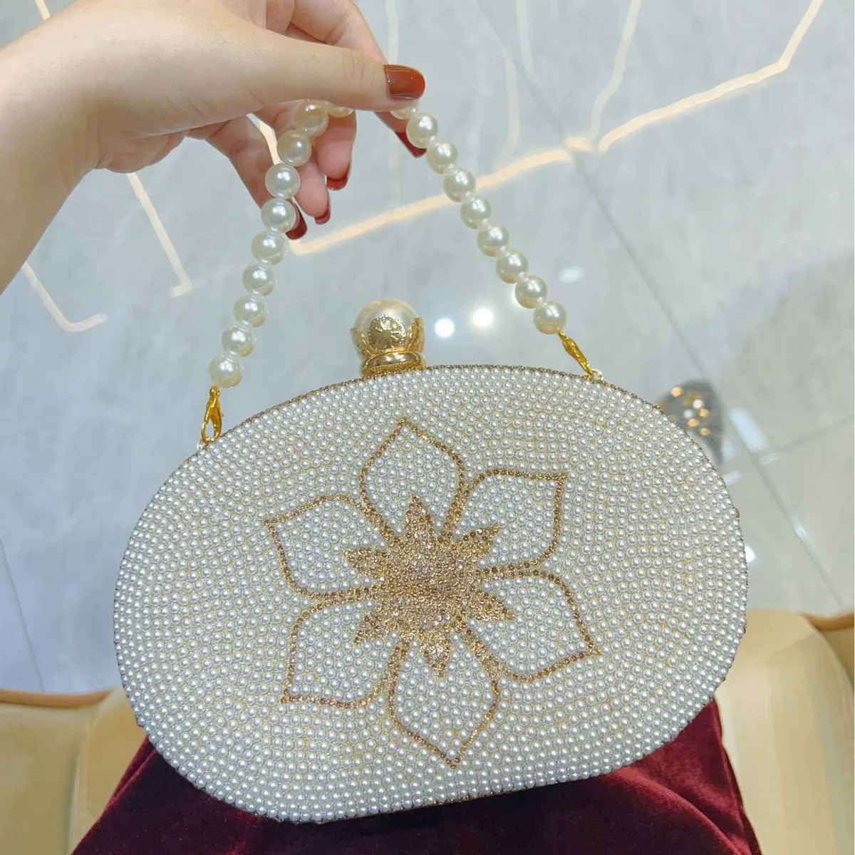 

New Delicate Beading Flower Pearl Studded Diamond Handbags Fashion Elegant Banquet Bandbag Shoulder Bag Crossbody Bags Tote Bags