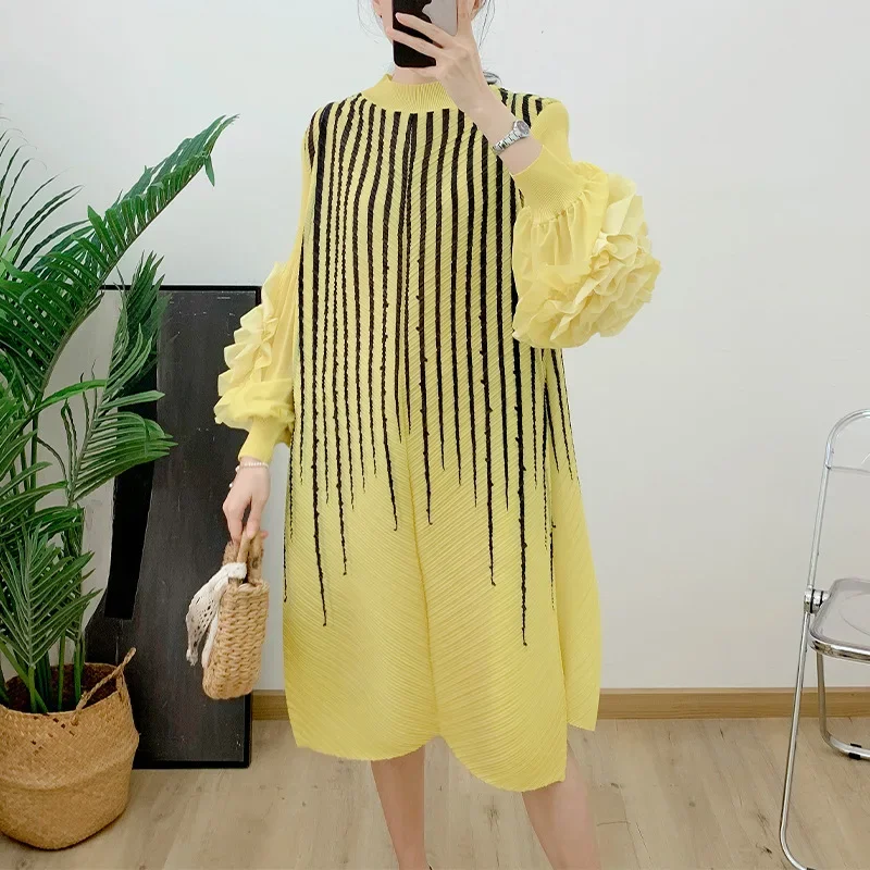 Miyake Pleated Dress Women\'s Pod Sleeve Striped Printed Half High Neck Short Loose Dress Summer