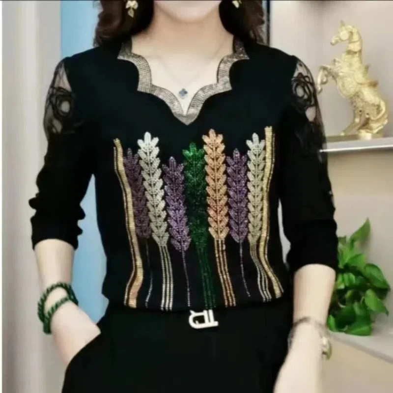 2024 New Spring and Autumn Commuting Fashion Versatile Long Sleeve Loose V-neck Printed Sequined Diamonds Women\'s T-shirt Top