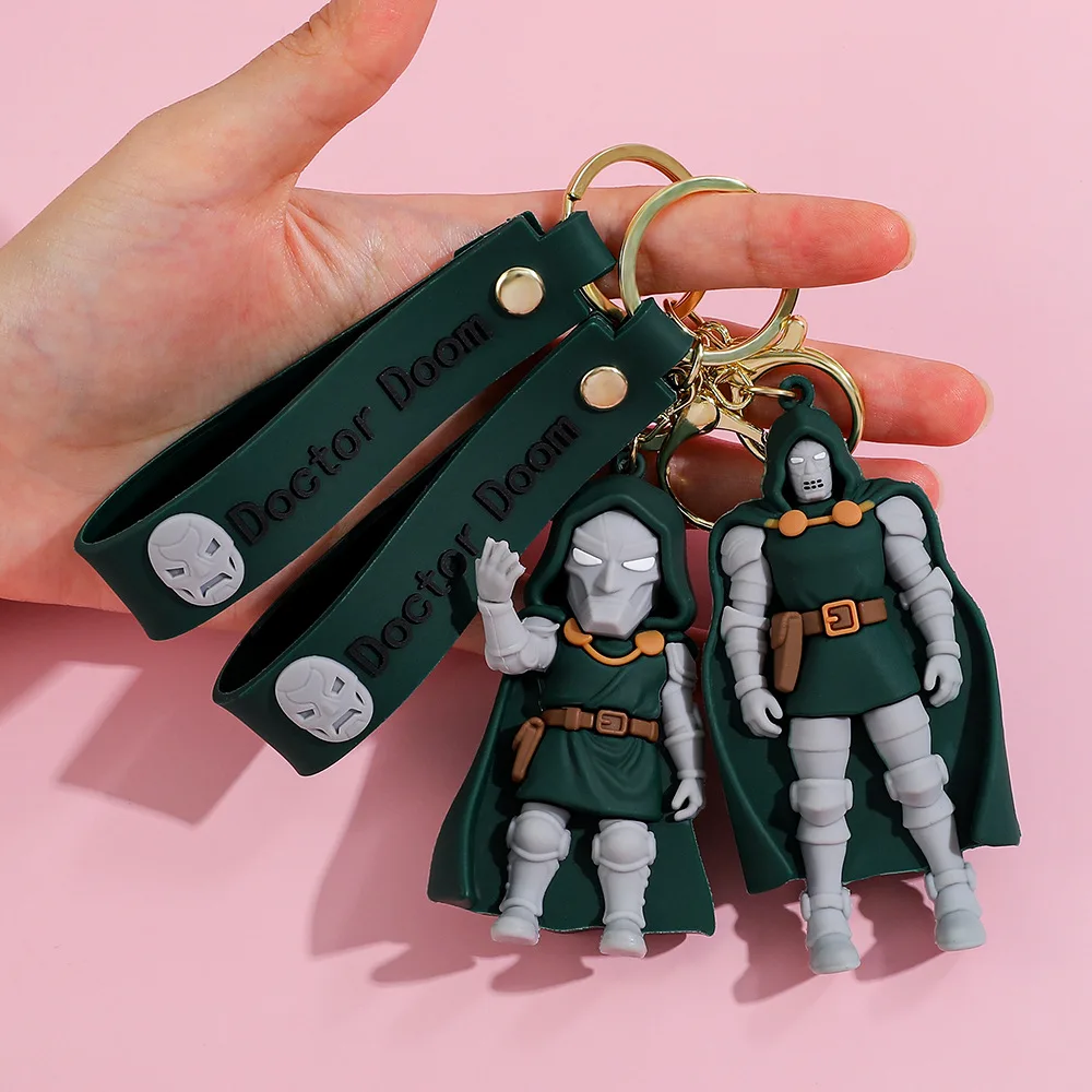 Hooded Masked Villain Figure Keychain, Retro Fantasy Movie Style Pendant, Collectible Character Bag Charm, Backpack KeyRing Gift