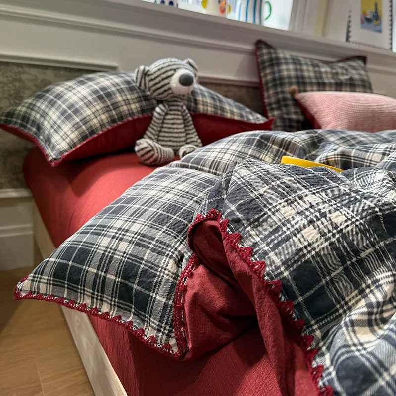 Nordic Stripe Two-Tone Bedding Set High Quality Skin-Friendly Bedclothes with Shell Edge Comfort Colorfast Bed Sets for Single