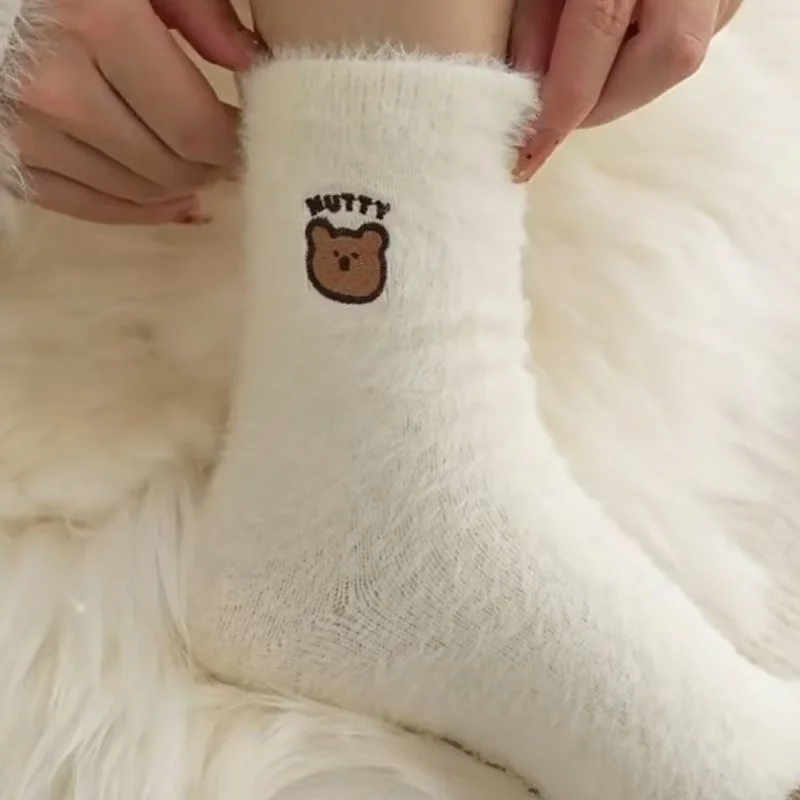 4 Paar dicke und warme Mid-Tube-Socken mit Cartoon-Tier-Schleifenmuster für Damen im Herbst und Winter, geeignet für den Innenbereich – Detail 9
