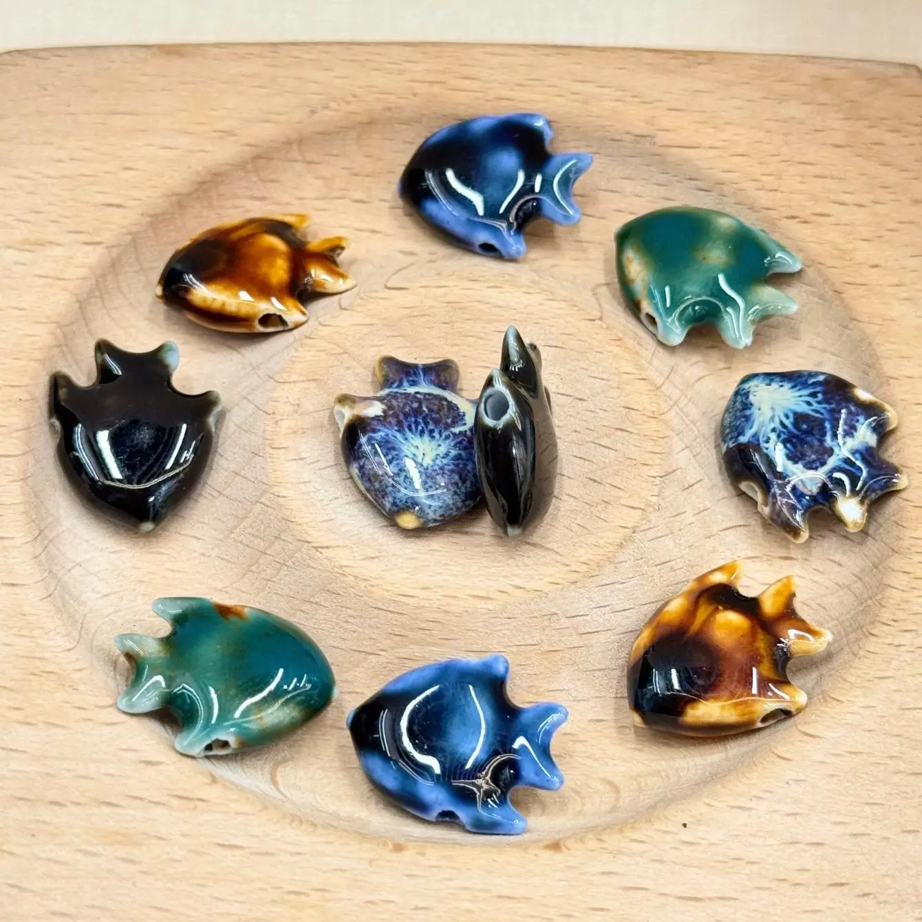 32 Colors 10/20PCS 20*17*7MM Flat Fish Shape Ceramic Beads Hot Sell Sea Ocean Style DIY For Jewelry Making Light Dark Color