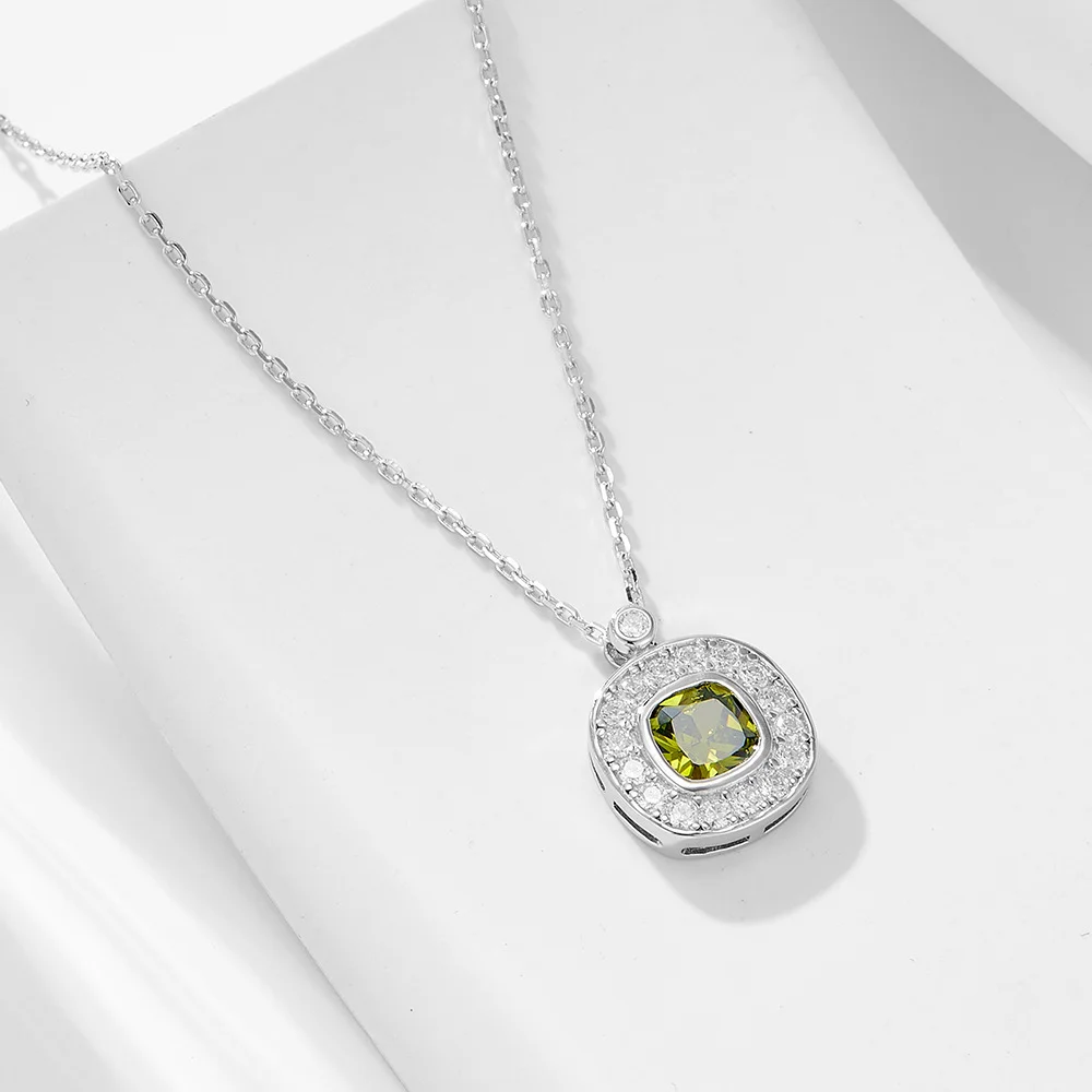 

European-American S925 Sterling Silver Necklace for Women Square Zircon & Peridot, INS Style High-End Versatile Collarbone Chain