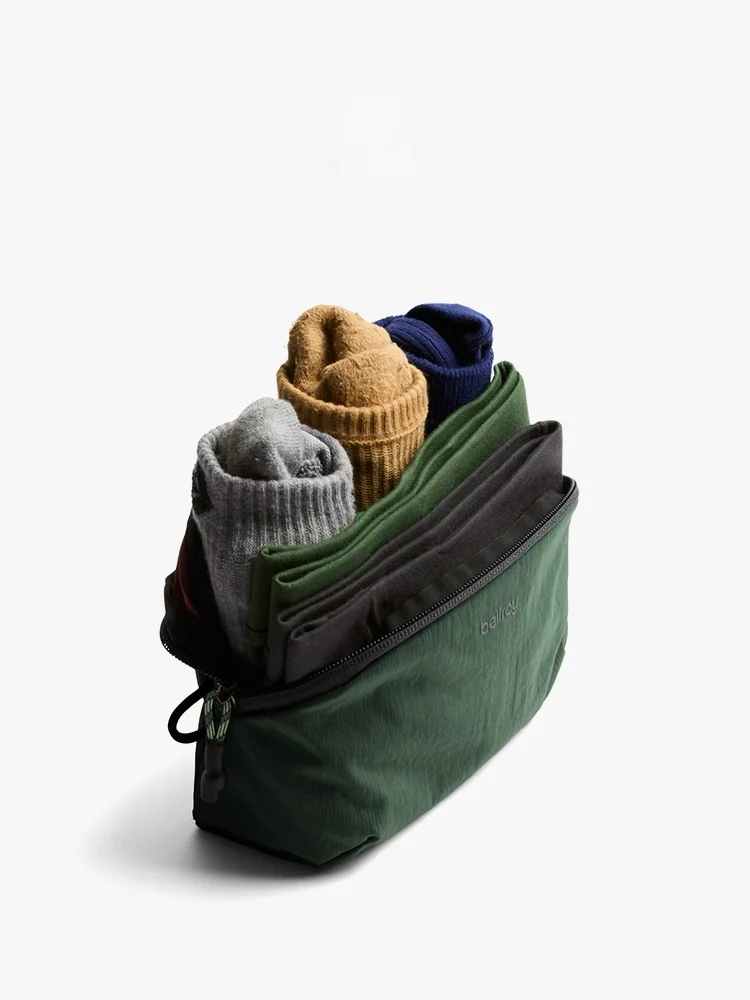 New Color 26-Year Lightweight Packing Pouch 2L Bellroy Travel Organizer Bag for Men And Women Handheld Zipper Closure
