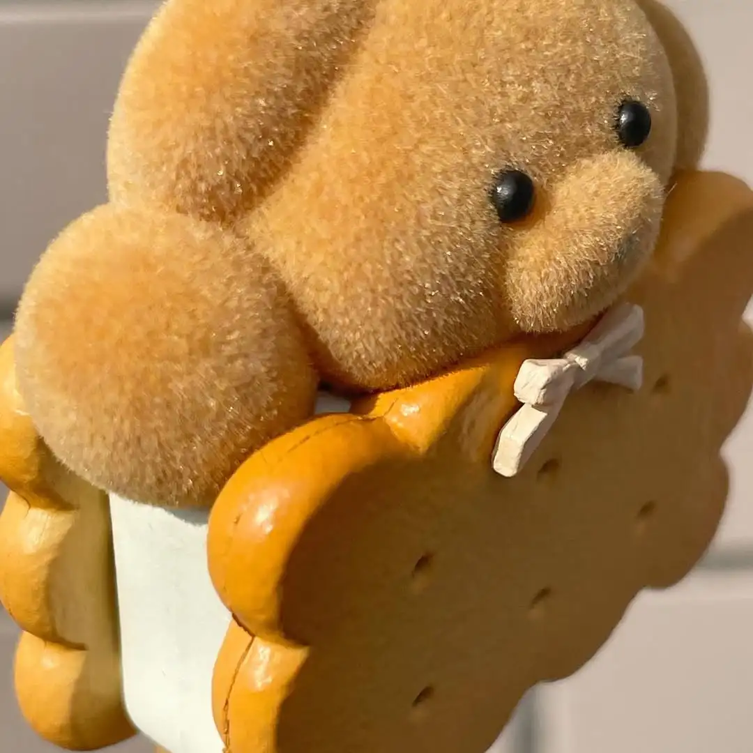 Qualia capsulespeelgoed schattige massaal Beer Mailey Salon Cookie Mascot Sandwich Aardbeienjam Chocolade Pretzel BC hangende figuren