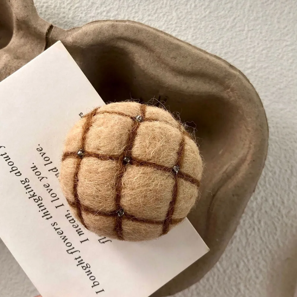 ورأى الصوف الكرتون الخبز الفرنسي مشبك شعر الإبداعية لطيف الزبيب نخب دبوس بريتزل الحلو الأناناس كعكة بروش الشارع الشهير