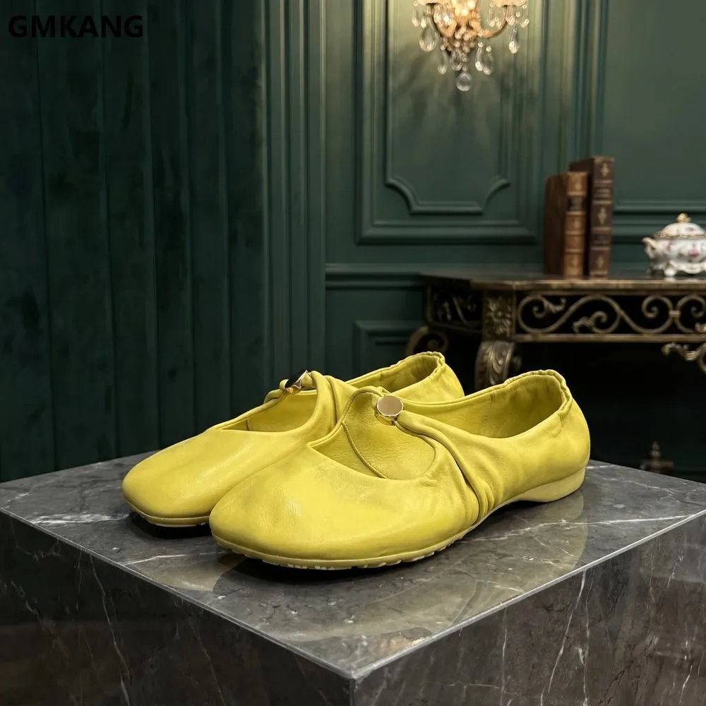 

Retro Soft Sheepskin Mary Jane Flat Shoes for Women, Twisted Gold Button Design, Comfortable Round Toe Casual Loafers, Daily