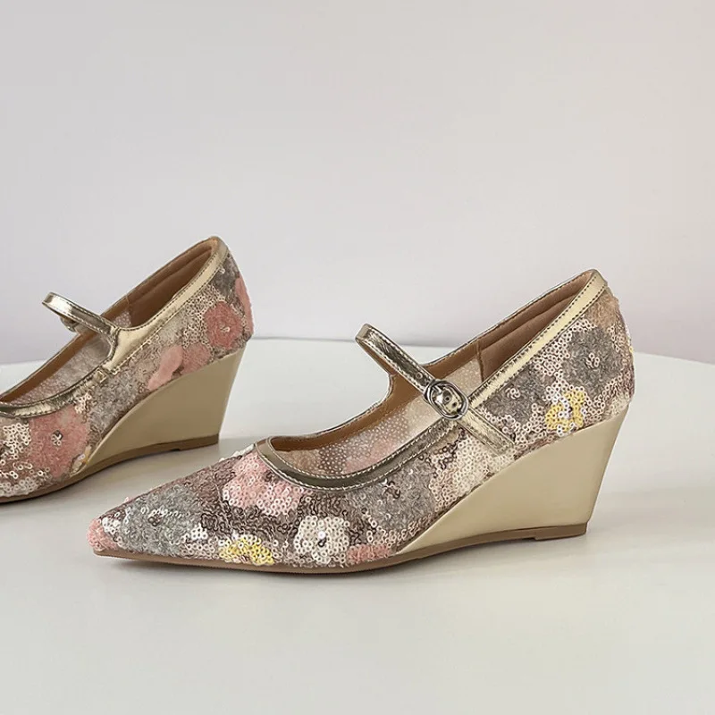 

New Women Spring Buckle Pumps Silver Glitter Pointed Toe Banquet Women Shoes Mesh Sequined Wedge Heels