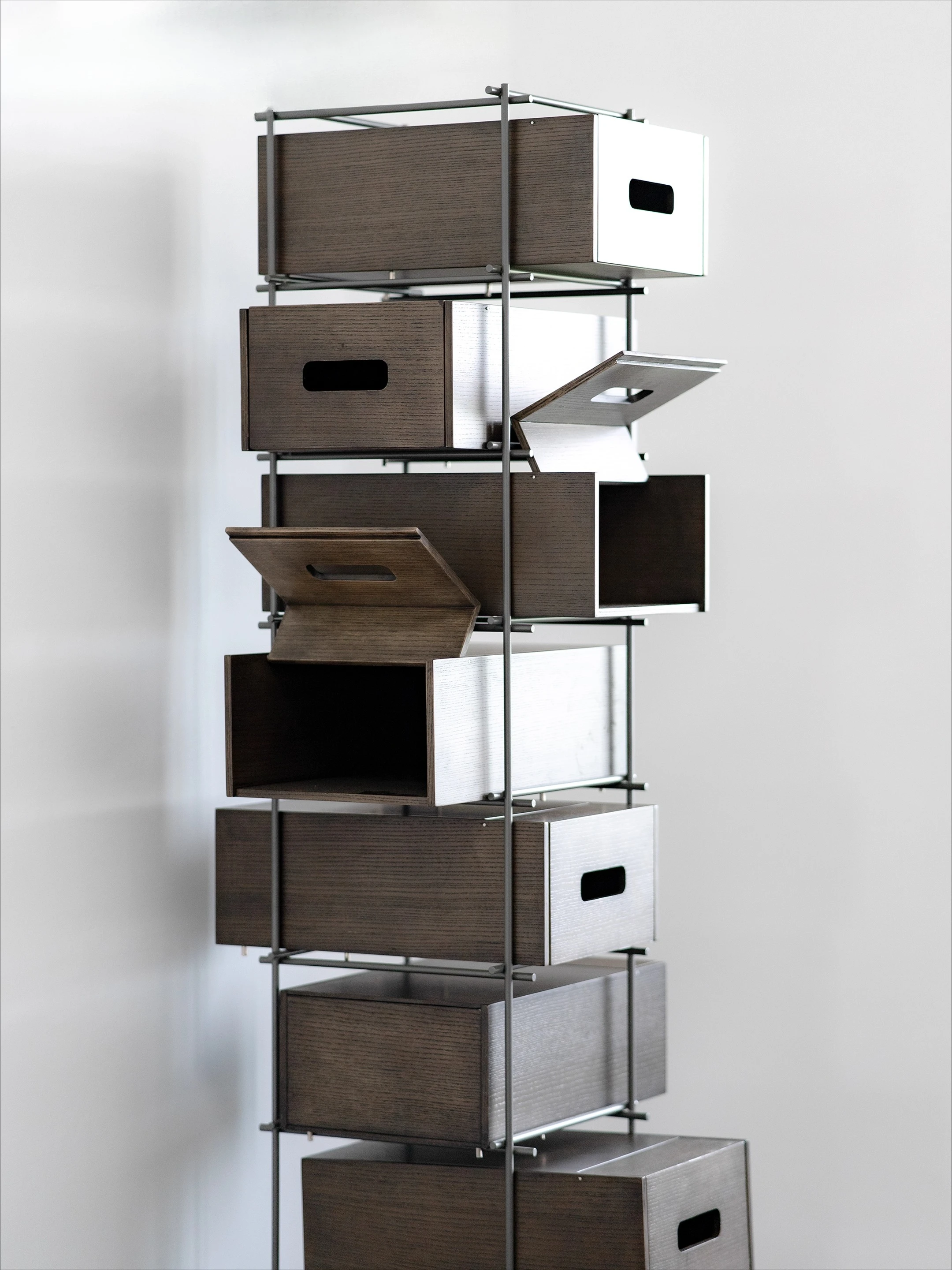 

Creative shoe cabinet, light luxury and high-end sense, solid wood entry, new type, shoe rack door, storage shoe box