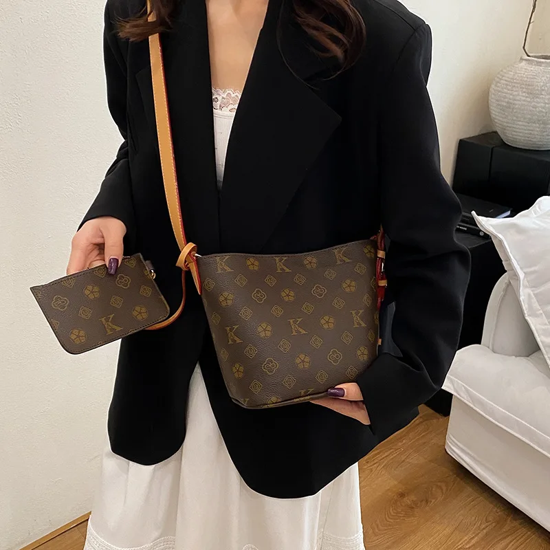

2025 Vintage Monogram Bucket Bag for Women Niche Designer Adjustable Crossbody Strap Shoulder Purse Work to Weekend Bag