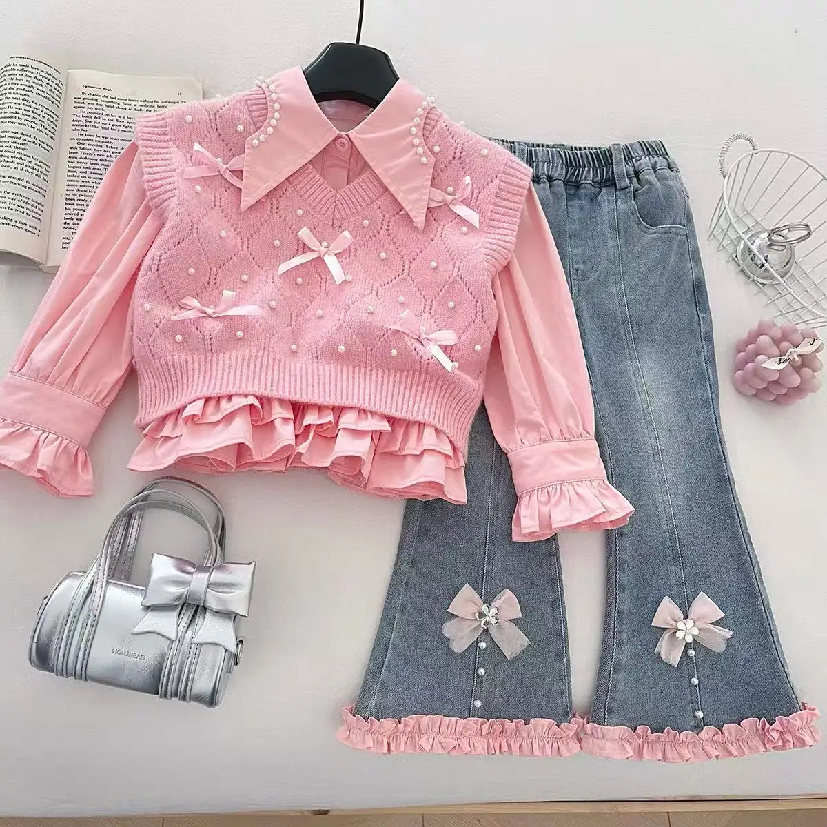 

Girls' Set Autumn 2026 New Style Three piece Set with Western Style Three dimensional Bow Knitted Vest Shirt and Jeans