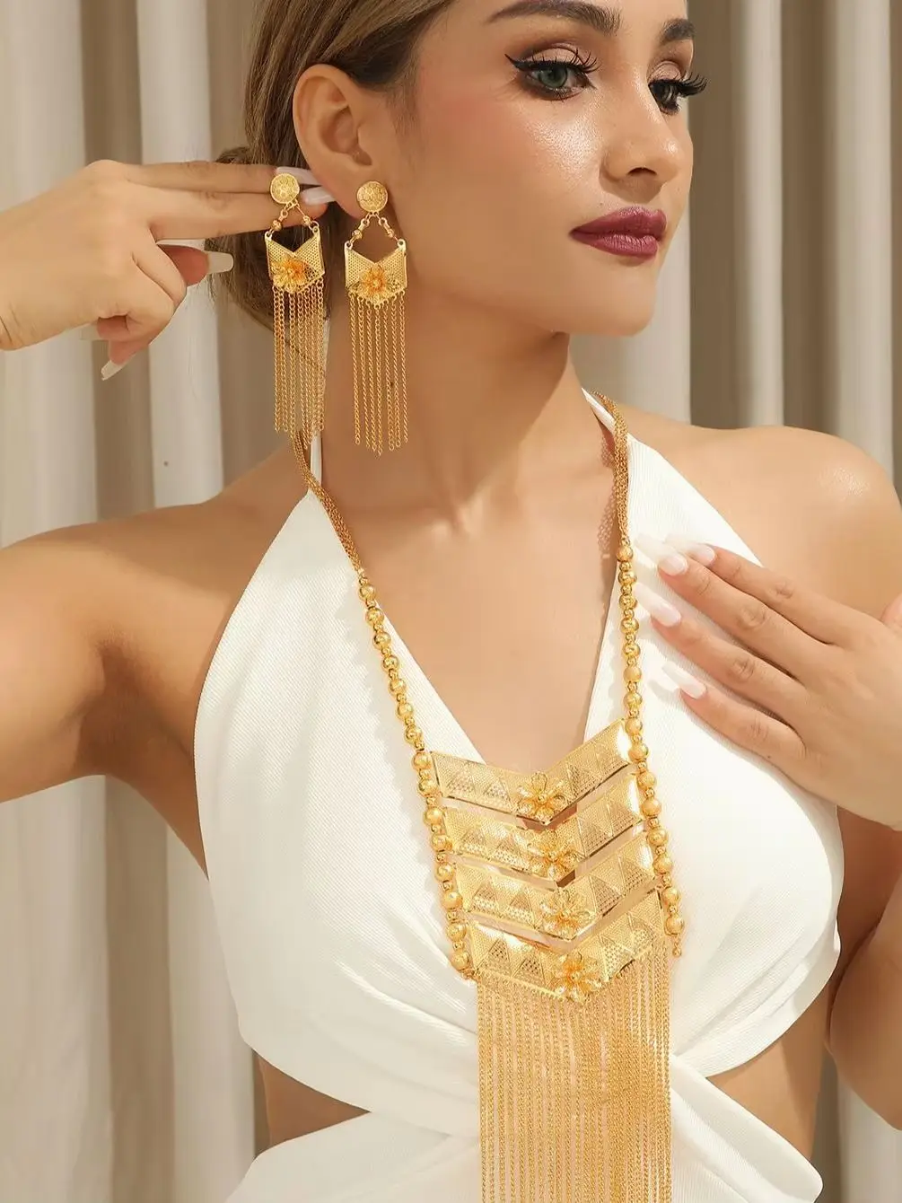 New Dubai 24K Gold Plated Alloy Necklace Earrings for Women's Jewelry Set DD10265 view 5