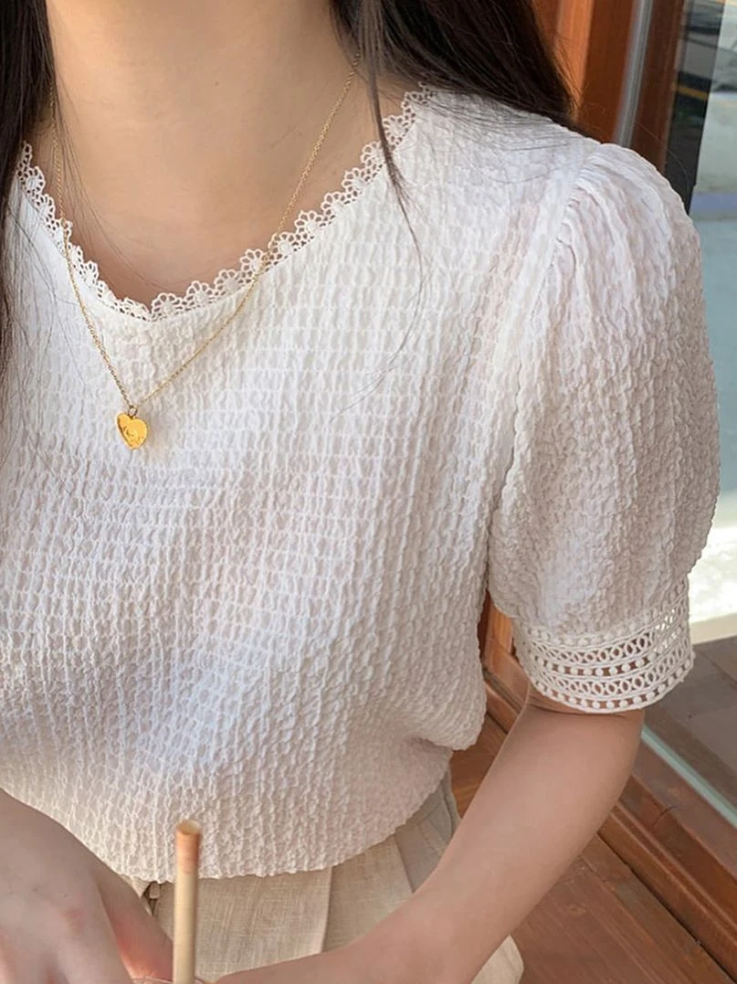Chic Summer Women's Shirt round Neck Heavy Embellished Lace Trim Splice Loose Wrinkle Short Sleeve Fashionable Versatile Style