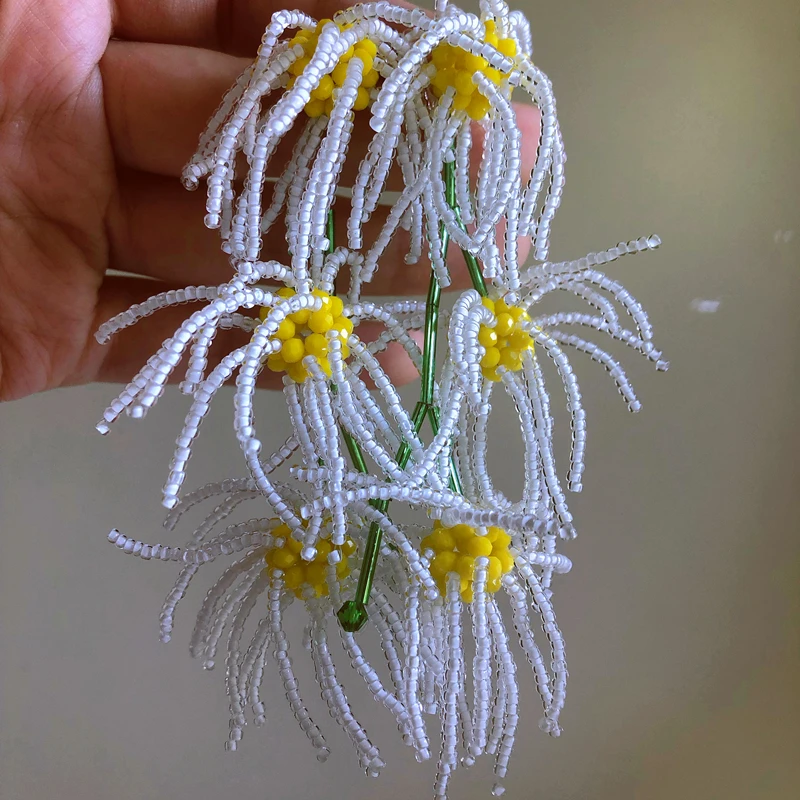 Hand-beaded long earrings Exaggerated white Daisy petals fringe earrings for female niche temperament holiday style earrings