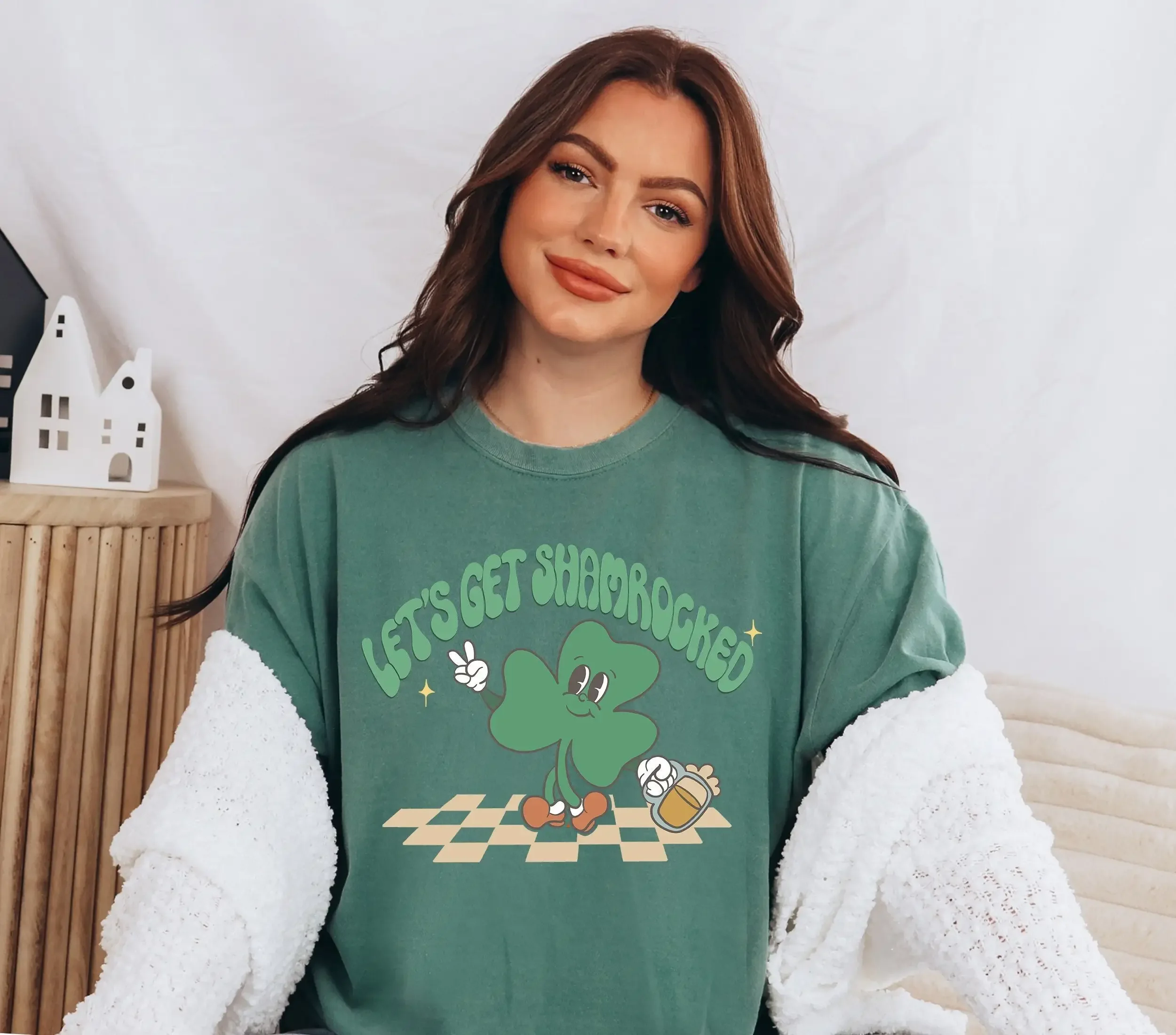 

Комфортная цветная футболка в стиле ретро «День Святого Патрика» Lets Get Lucked Up Vintage Patricks Drinking Lucky