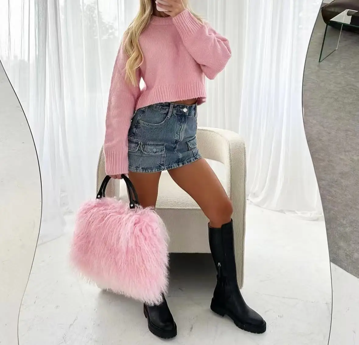 

Women Real Mongolian Fur Bag Australian Beach wool fur Shoulder bag Ladies Tibetan Lamb fur wrist bag