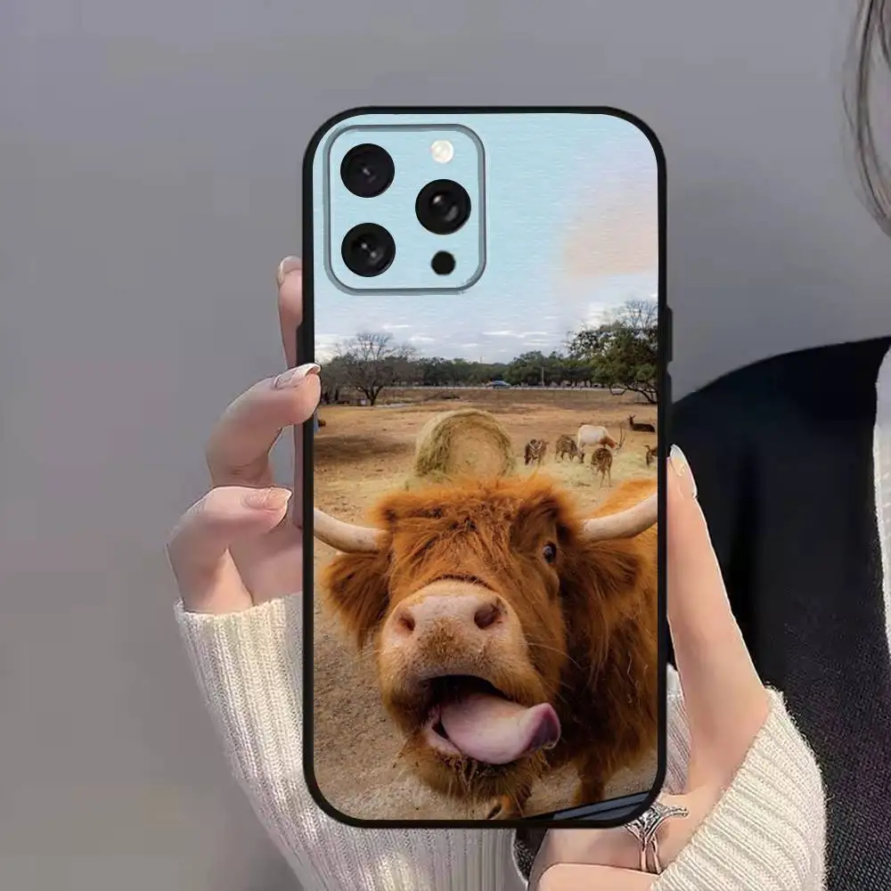 C-Cow FurryS H-HighlandS Funda de teléfono para iPhone 11,12,15,16,17,13,14,Pro,Max,Plus,E,Mini,Air,SE4 Caja blanda negra