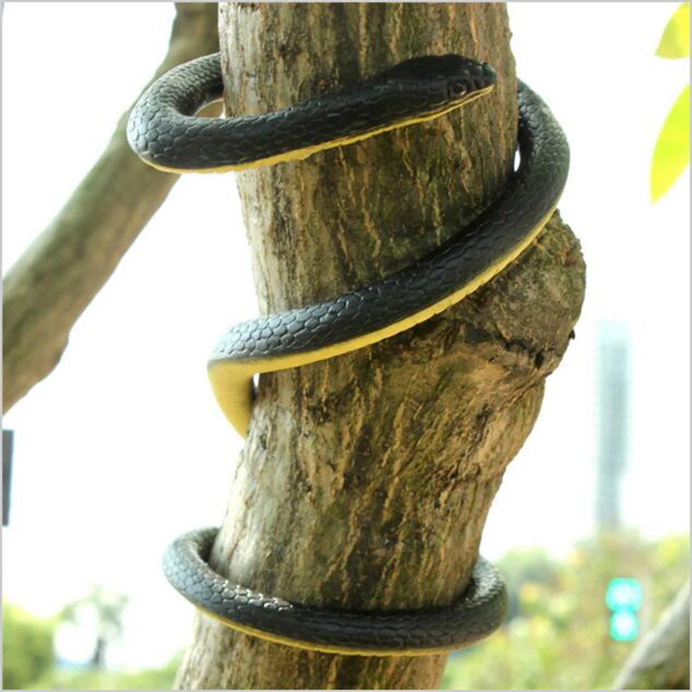 Simulation of Snake Rubber Plastic Reptile Toys April Fool\'s Day Pranks and Funny Fake Snake Props Film and Television Model