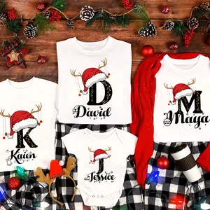 Personalisierte Weihnachtsfamilie, die Kleidung kombiniert, anfänglich mit Namen, Mutter, Vater, Tochter, Sohn, der Kleidung schaut, Babyhemd, BodySuit 8 Hauptverkaufs Weihnachtskunde Irmaos - №5