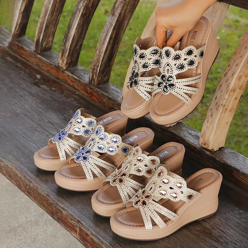 

Women's Slippers Luxury Rhinestone Hollow Out Fish Mouth Slippers Summer Wedge Heel Platform Sandals Fashion Women Roman Sandals