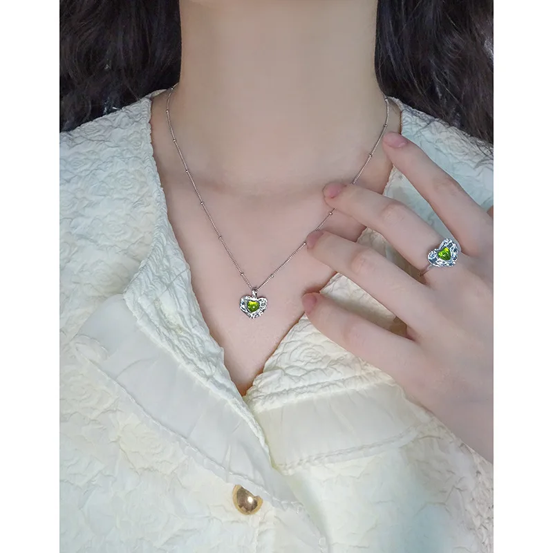 Exquisite And Versatile Irregular Ring Face Love Crystal Ring Female