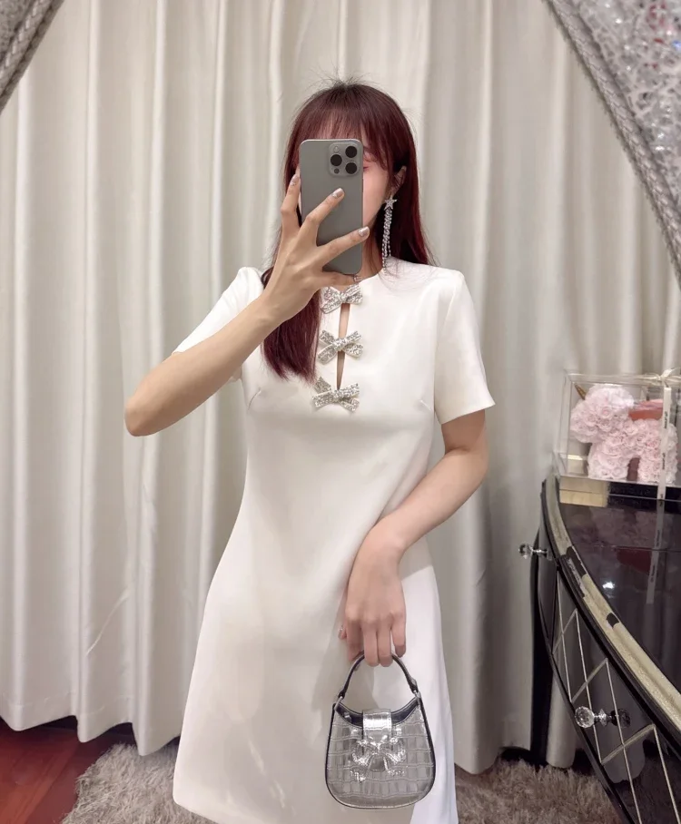 

Women Dress Diamond Bow Decoration Hollow out O-Neck Short Sleeve Sweet Spring 2024 Mini Robe