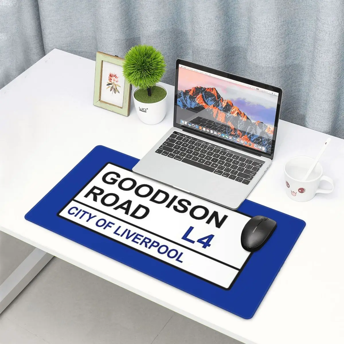 

Large Mouse Pad Everton Football Team Goodison Road Street Sign Gamer PC Laptop Mats Keyboard Accessories Desk Mat