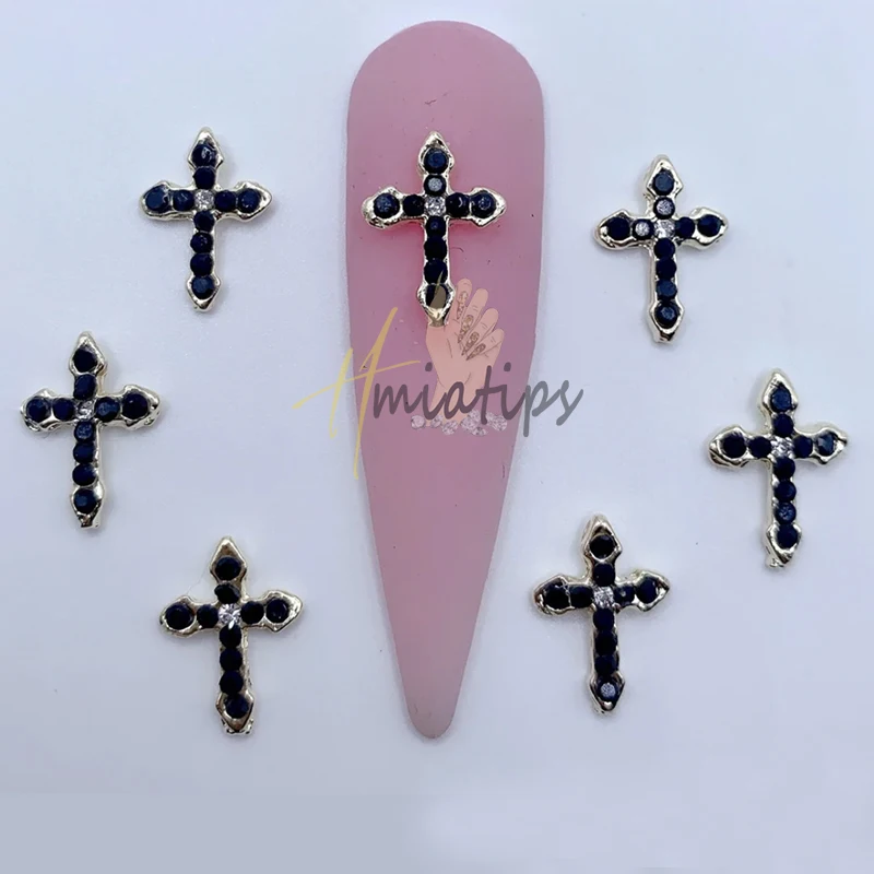 สีชมพูร้อน10Pcs Cross เล็บ Charms Luxury Alloy Cross DIY Glitter 3D เล็บการตกแต่งศิลปะเครื่องประดับหัตถกรรม Rhinestone อุปกรณ์เสริม