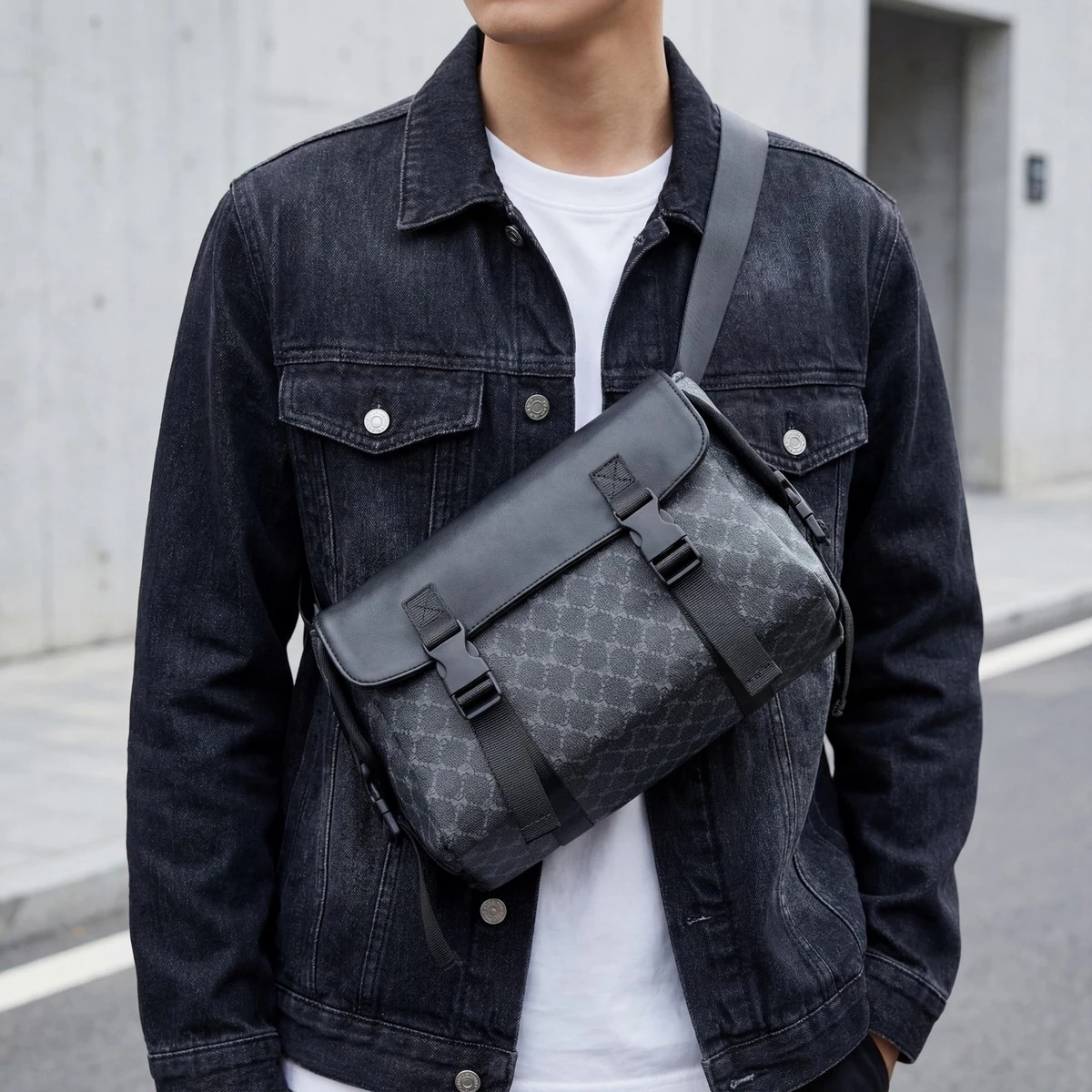 

Унисекс винтажная сумка-мессенджер с монограммой из искусственной кожи, на плечо, с клапаном и застежкой-пряжкой, повседневная сумка для работы и на каждый день