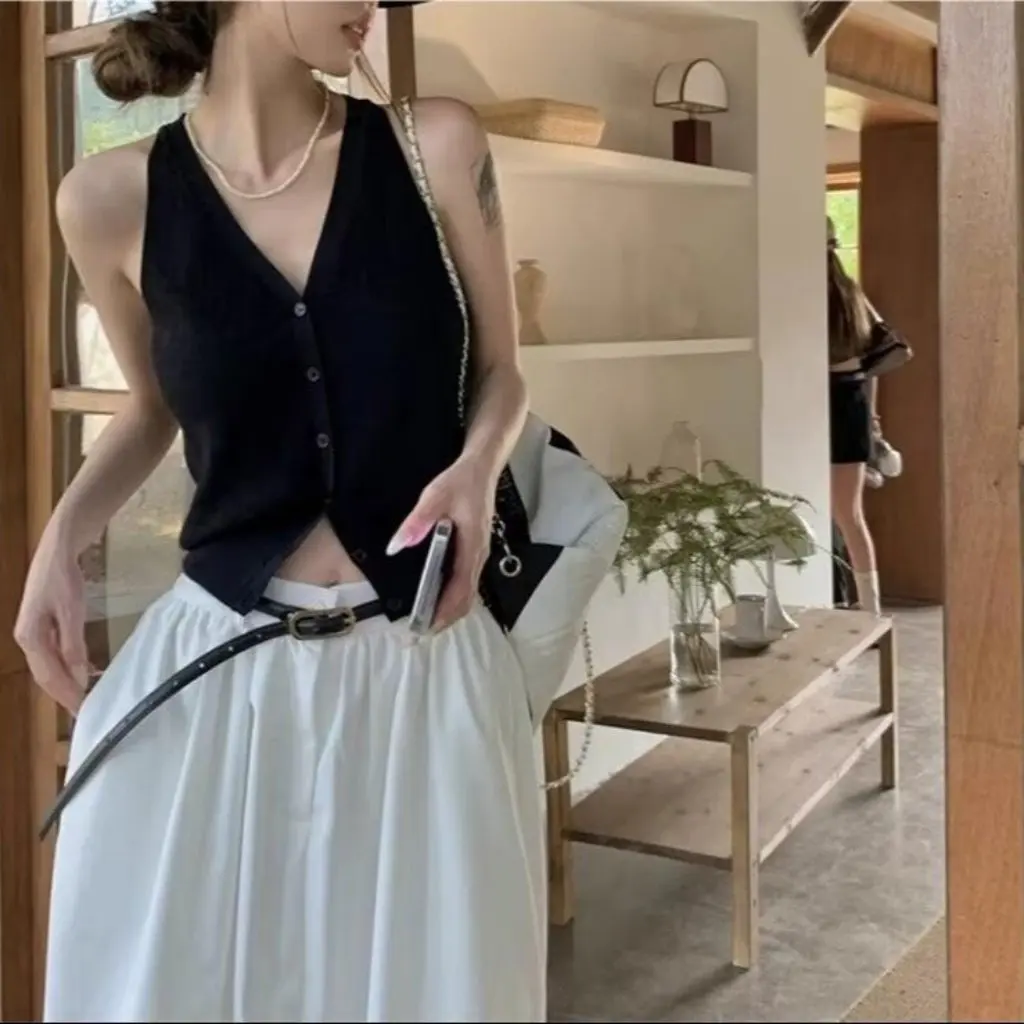 

Elegant V-neck Sleeveless Camisole Vest Women's Trendy Short Cardigan Top Pure Desire Style Spring Summer Outer Wear