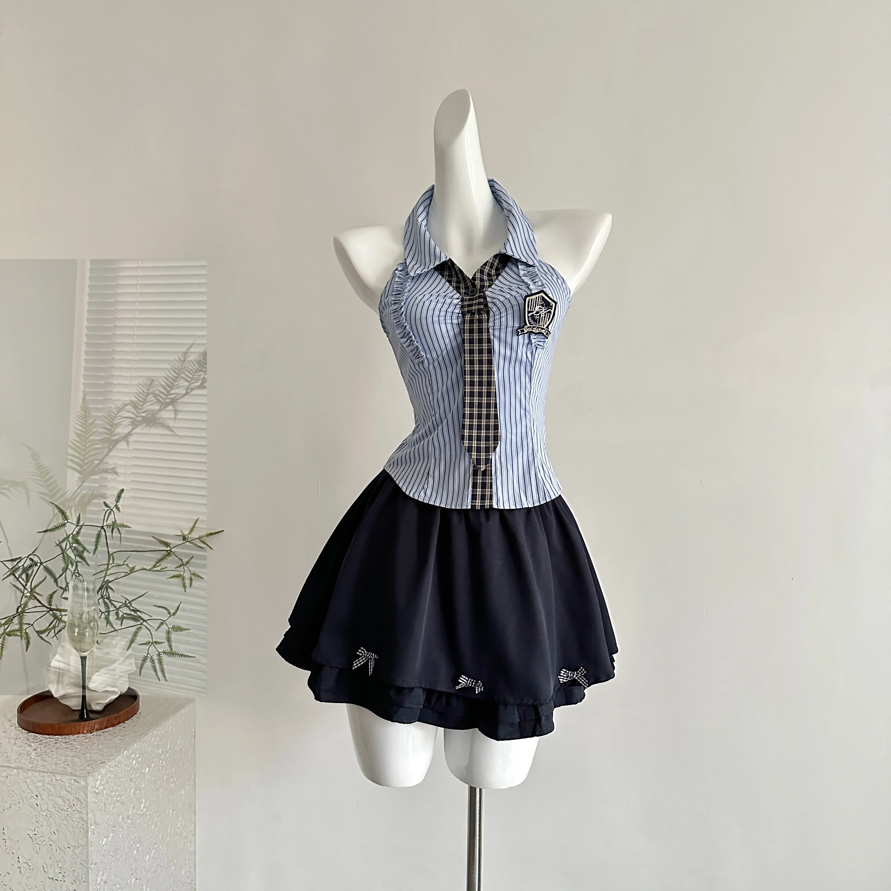 

Korean Style Sweet 2 Piece Skirt Sets Striped V Neck Sleeveless Slim Tops + Mini Skirts Evening Party Clothing Y2K Vintage Suits