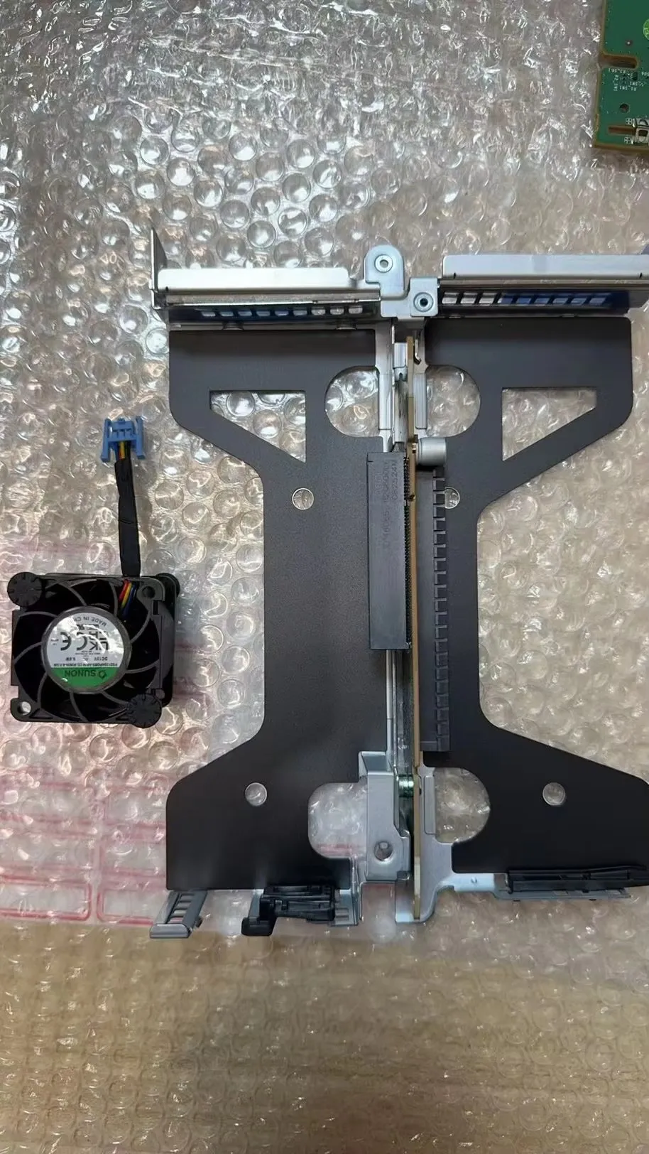 

R250 servers expander 3WNVY 03WNVY 281K0 0281K0 0MR0W Riser card