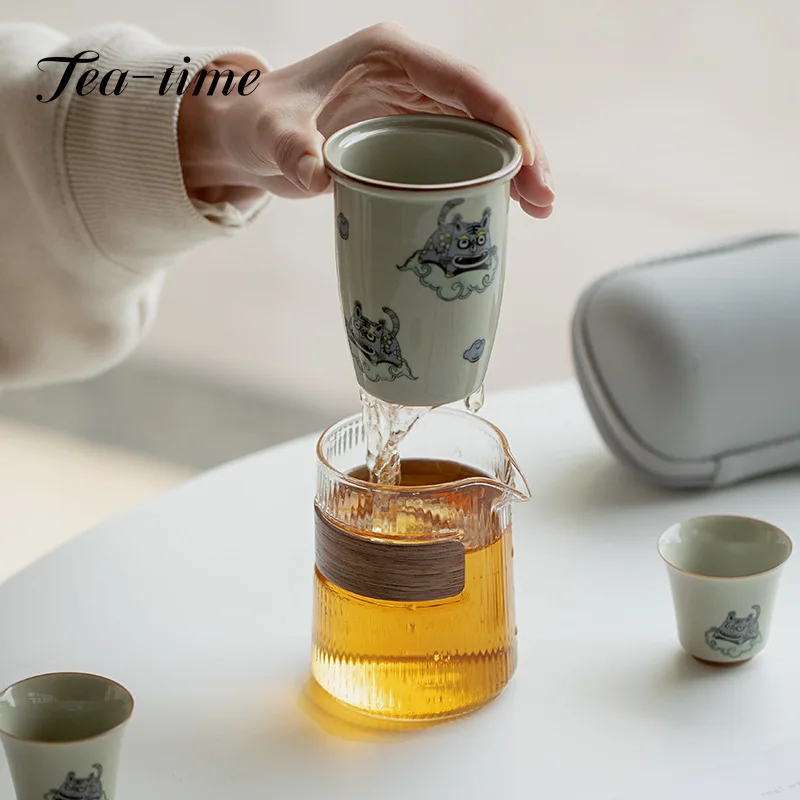 Cute Tiger Travel Tea Set Anti-scalding Glass Pot Ceramic Portable Outdoor Teaset 1 Pot 3 Cups Tea Making Set Tea Ceremony Gift