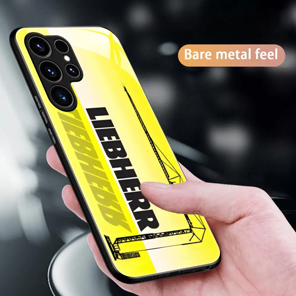 삼성 갤럭시 S24/S23/S22/S21/S20 시리즈용 L-Liebherr 굴삭기 디자인 마그네틱 유리 케이스 - usage example
