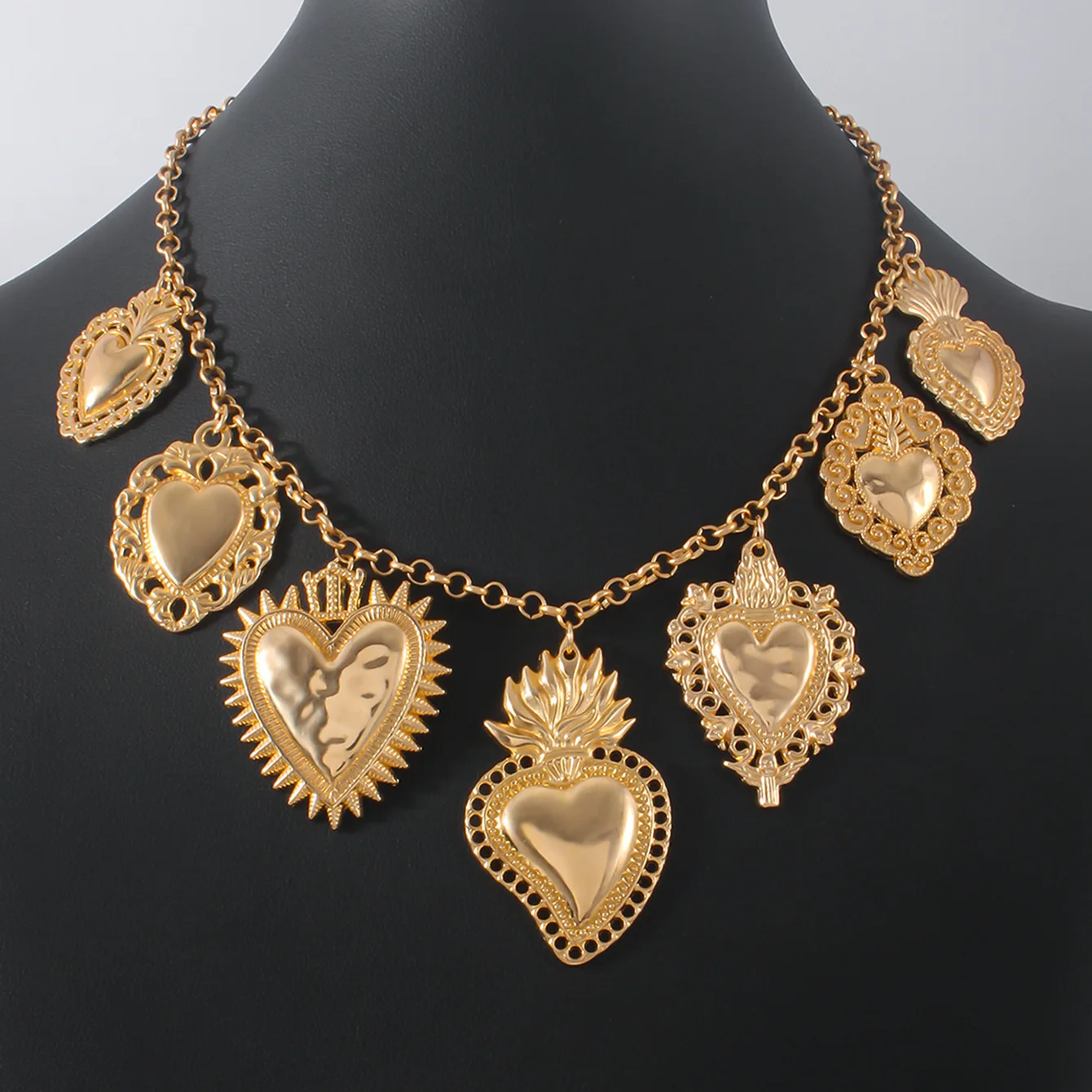 Retro religious multiple sacred heart pendant necklace with silver chain - unique and stylish women's accessory