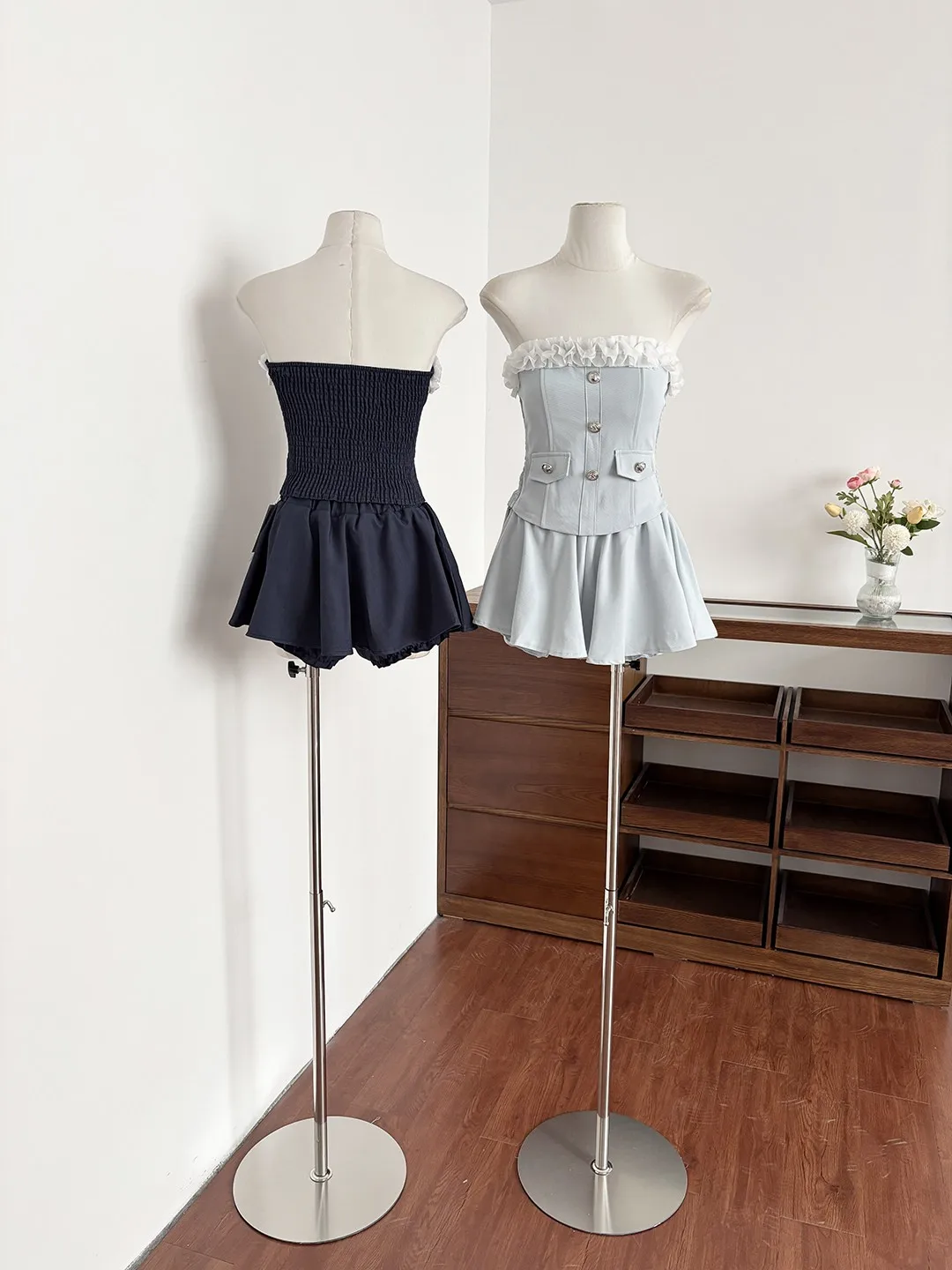 

Summer 2026 Elegant Sweet Bridesmaid Set with Ruffle High Waist A-Line Skirt Two-Piece Women's Clothing Short Sleeveless Poly...
