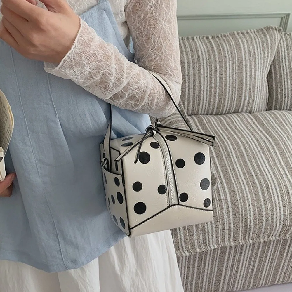 

Trendy PU Polka Dot Handbag Zipper Closure Top Handle Crossbody Bag Adjustable Strap Small Square Box Shaped Shoulder Bag Women