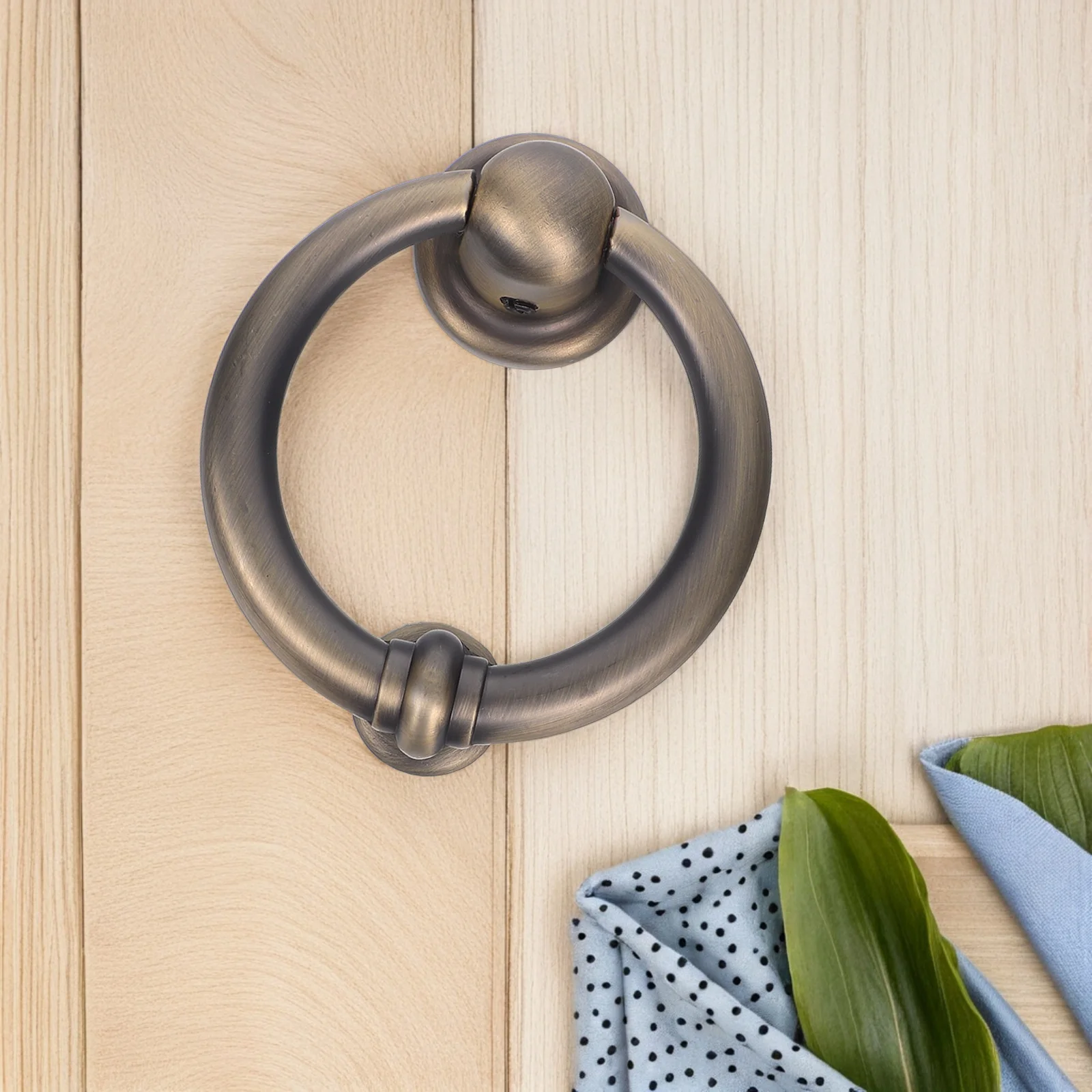 مطرقة باب مزخرفة واحدة، مادة سبائك الزنك الصلبة، سهلة التركيب لجزء باب أمان الفندق المنزلي، التصميم الحديث