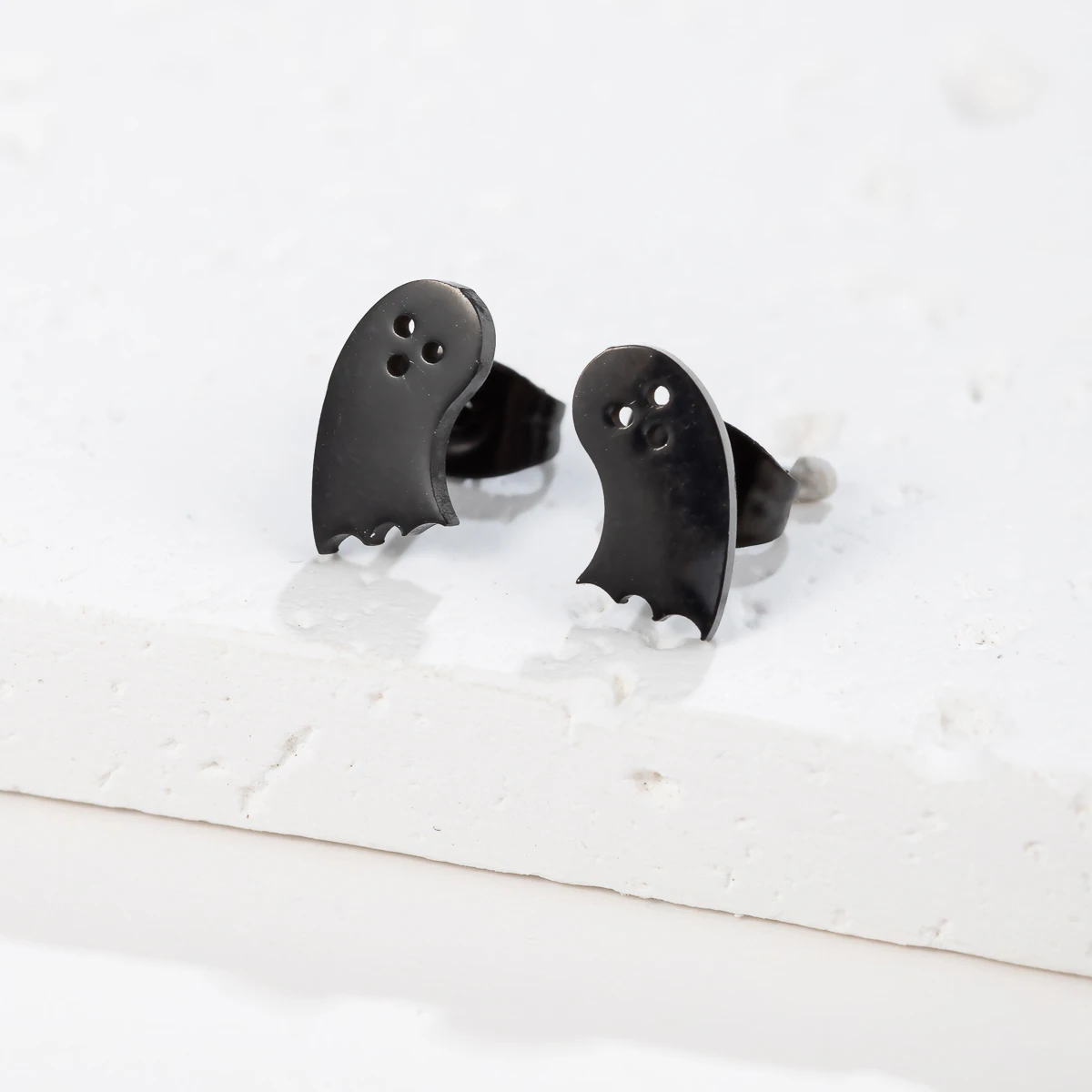 Funny Cartoon Monster Ghost Ear Piercing Stud Earrings For Women Horrible Face Stainless Steel Halloween Party Jewelry Gifts