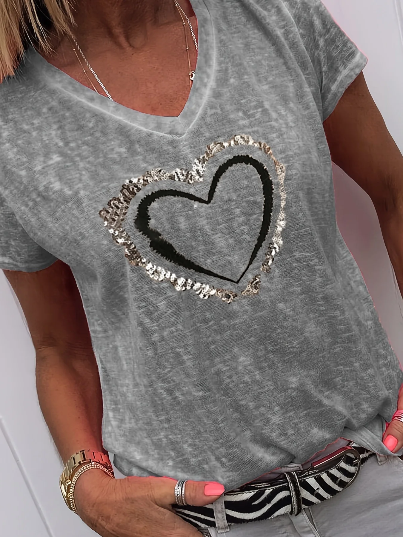 Women's Elegant Heart-Shaped P - Embroidery On Shirt ulasan dan harga
