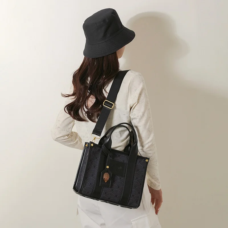 Fashion handbag, large capacity crossbody bag, designer luxury shoulder bag, fashion brand suitable for women's daily use