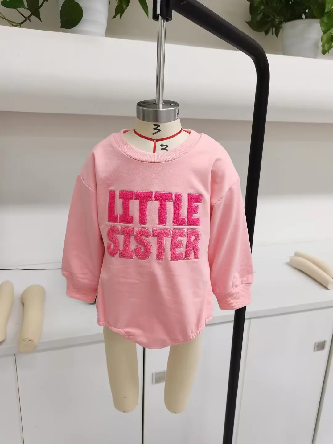 

Одежда для малышей, осенний комбинезон с пузырьками для девочек, свитшот с длинными рукавами и вышивкой букв, комбинезон, одежда для новорожденных