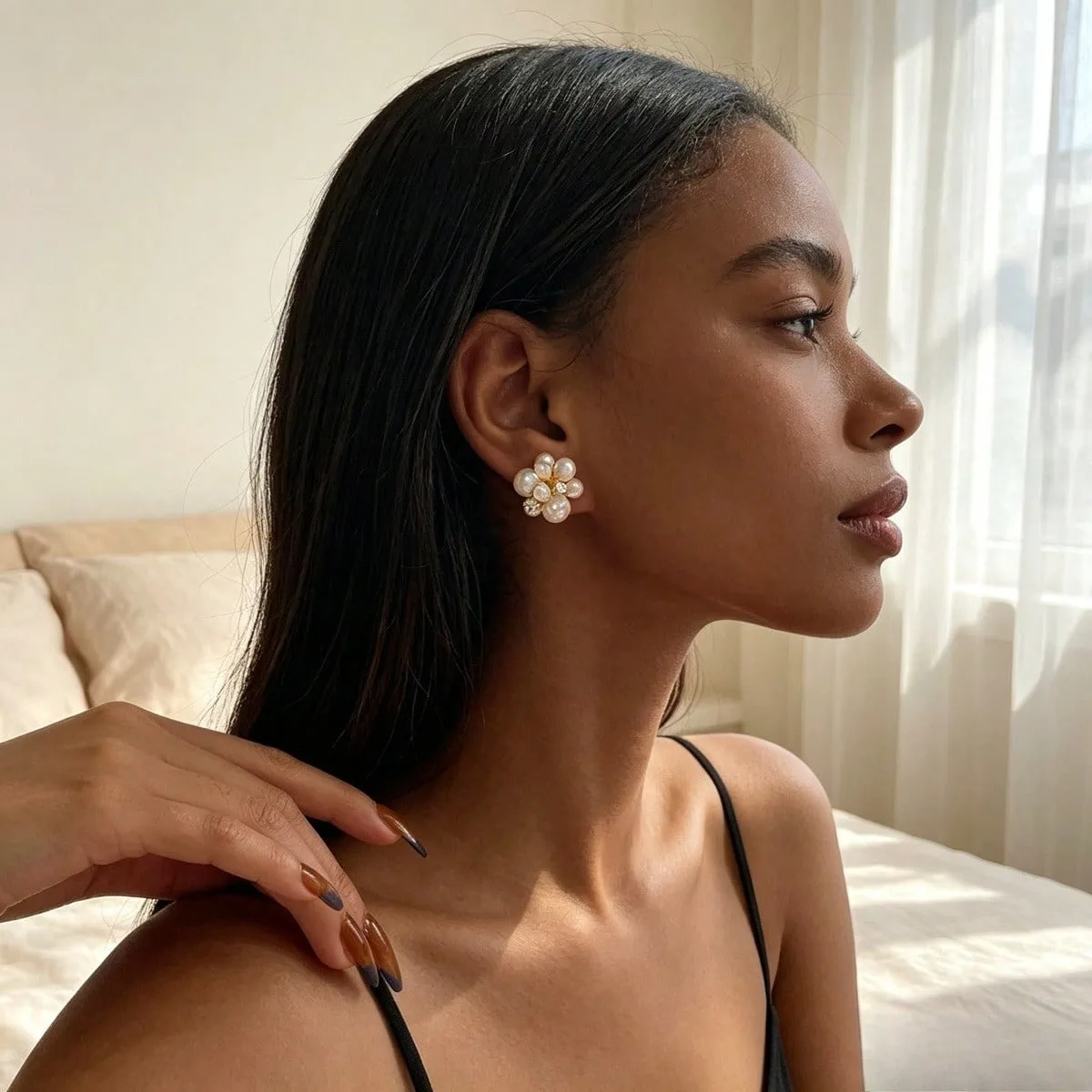 Cluster Multi-Size Glossy Pearl Stud Earrings, Sparkling Rhinestone Inlaid Golden Floral Frame Pearl Earrings, Elegant Lightweight Bridal Fashion Jewelry Gift for Women Daily Dating Wedding Cocktail Evening Holiday Party Outfits