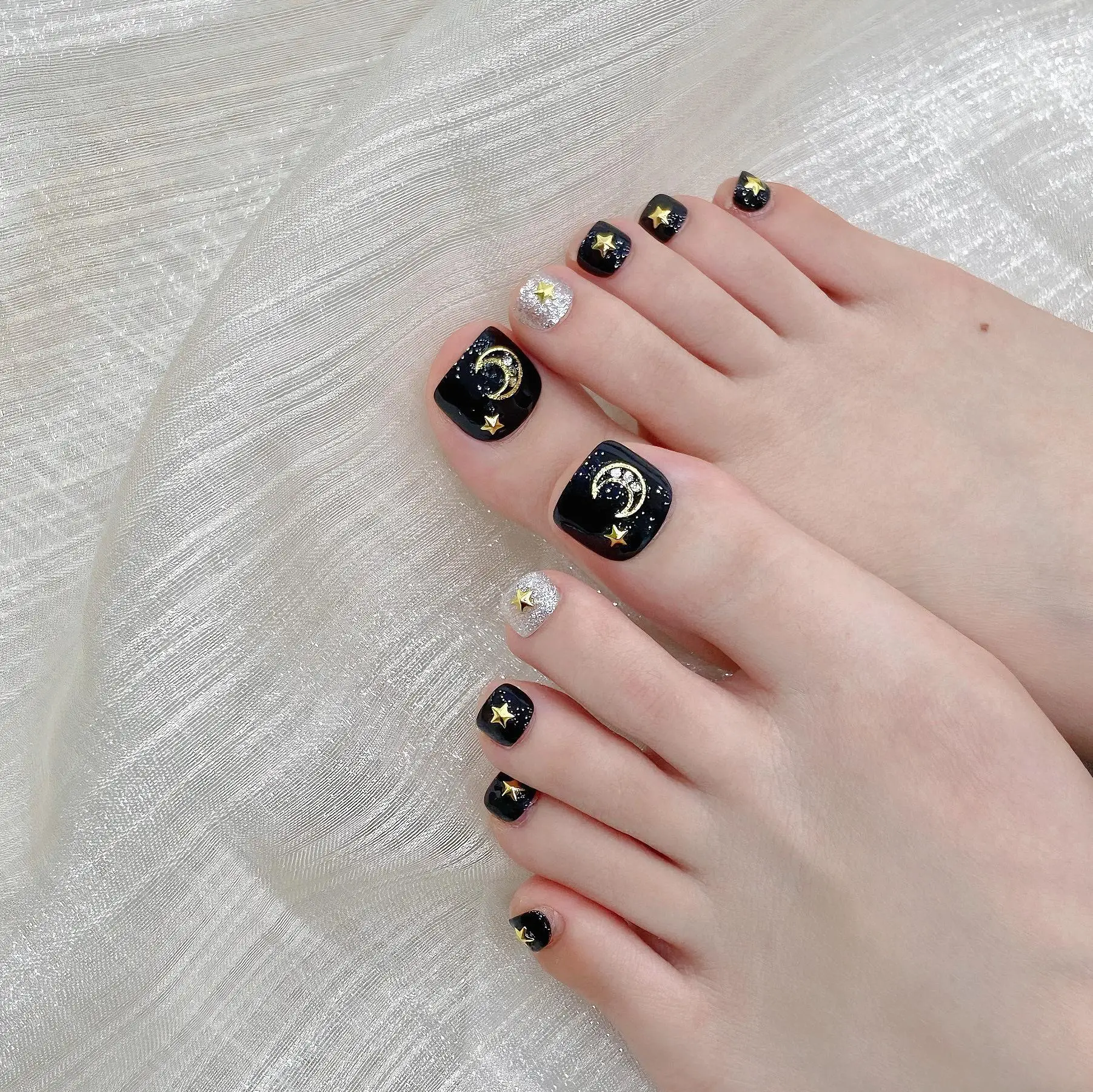 10 pezzi adesivi per unghie bianche fatti a mano stampa originale sulle unghie dei piedi unghie finte alla moda di fascia alta per le donne con linguette a 4 pezzi