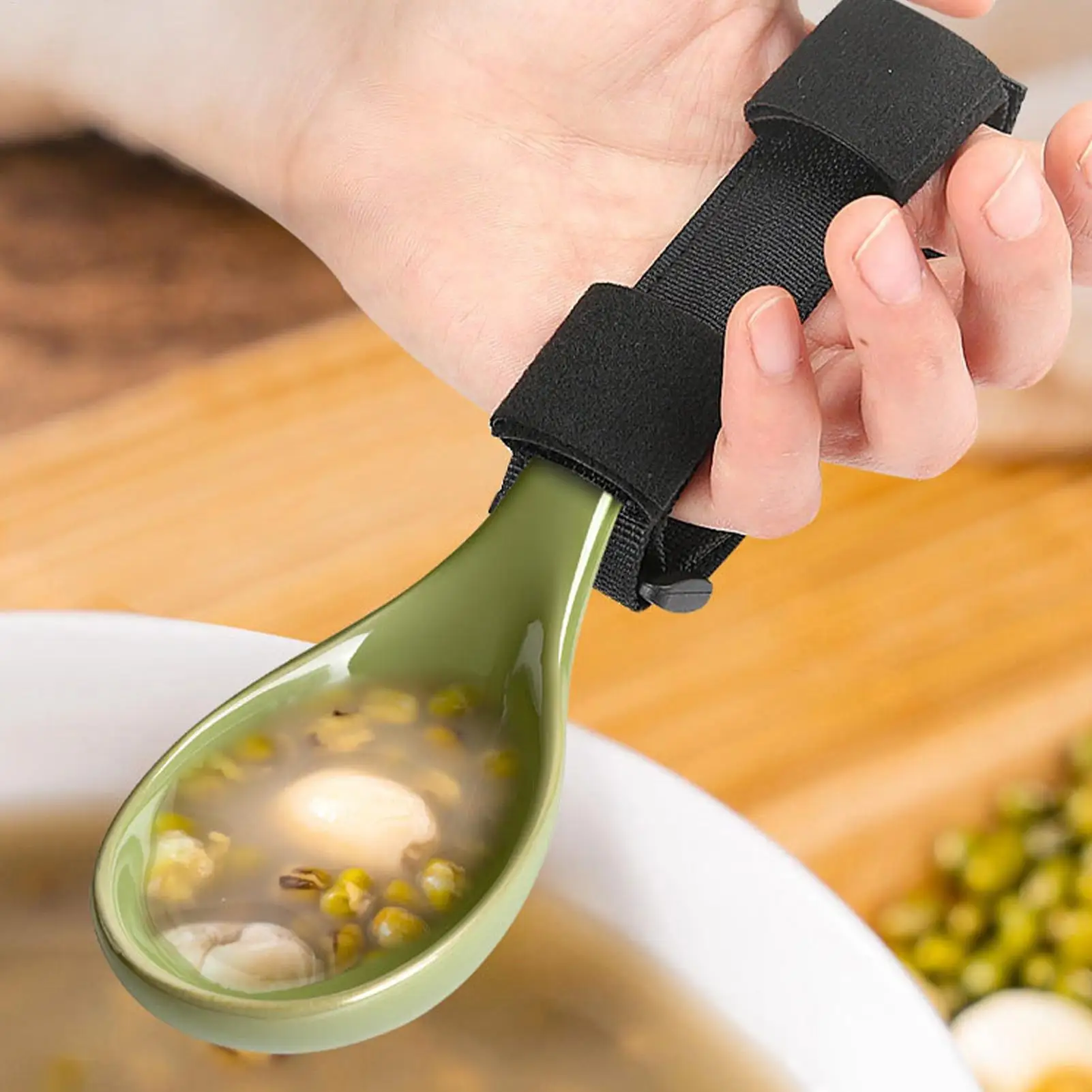 Universal Cuff Adaptive Utensil Holder Adjustable Anti-Shake Eating Assistance Handicap Utensils Spoon Fork Gripping Strap